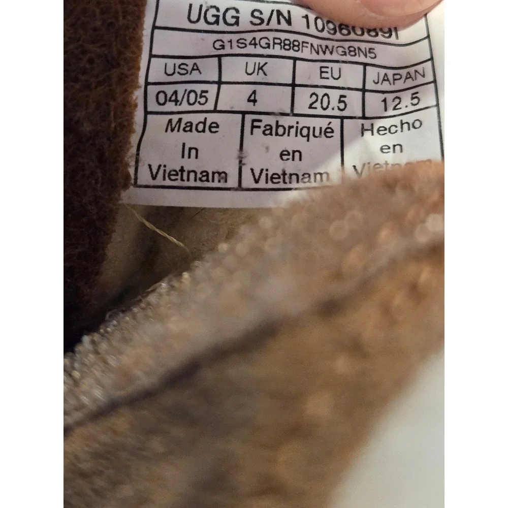 UGG Brown Suede Sheepskin Lined Boots Kids Size 4/5‎ Toddler Winter Warm